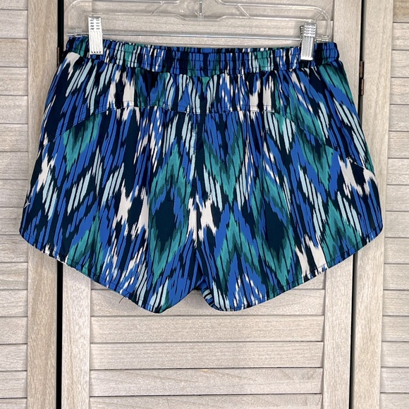 OLD NAVY Active Go-Dry Shorts Blue/Multi-Medium - Picture 2 of 2